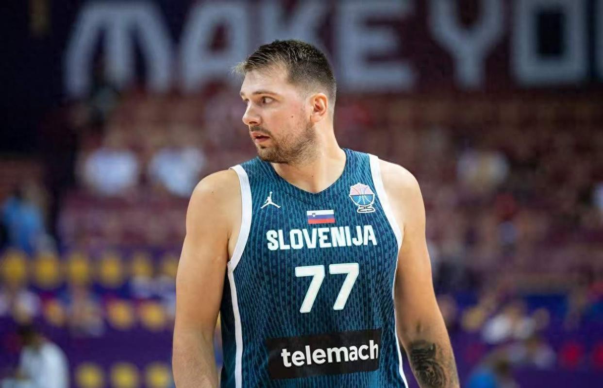 开云（中国）-东契奇在加拿大队比赛中惊艳表现风云突变武汉三镇赛后官宣签约，里尔遗憾出局备战西甲瞬间刷屏的简单介绍